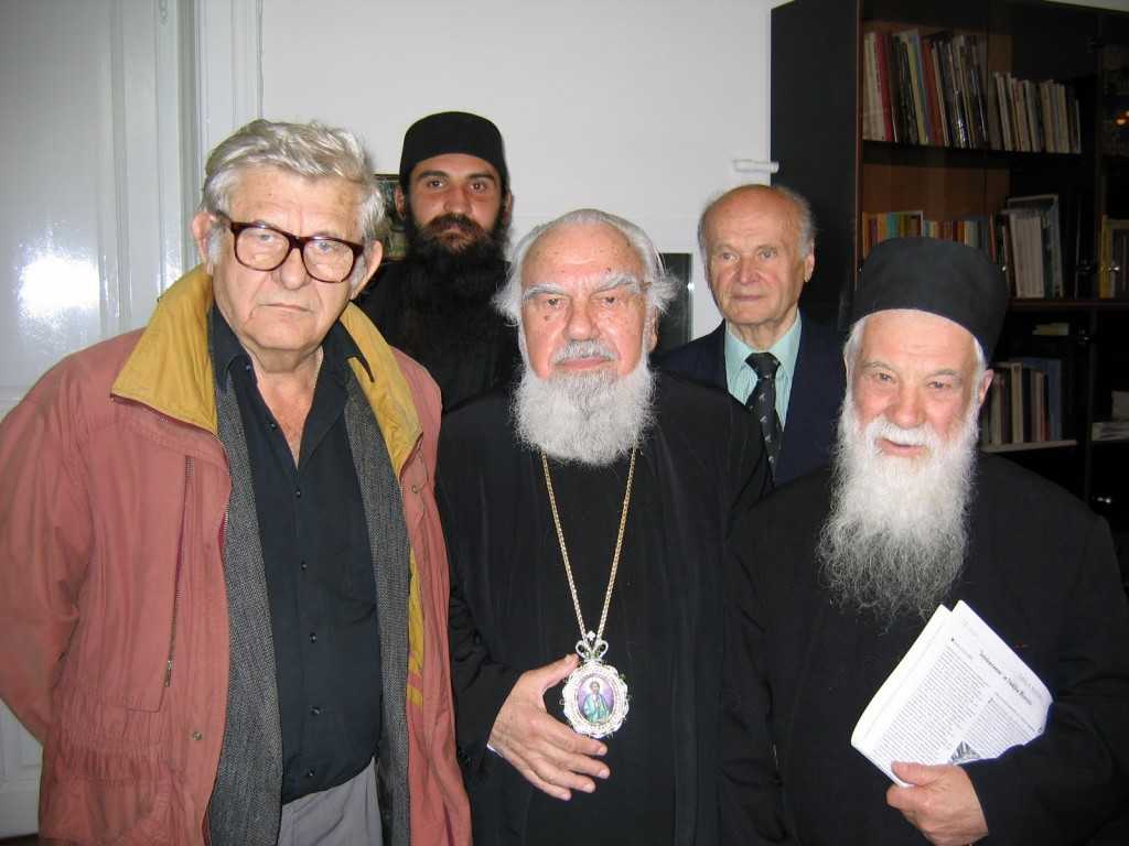 Părintele Gheorghe Calciu în România alături de Monahul Moise, Prof. Raul Volcinschi și IPS Bartolomeu Anania